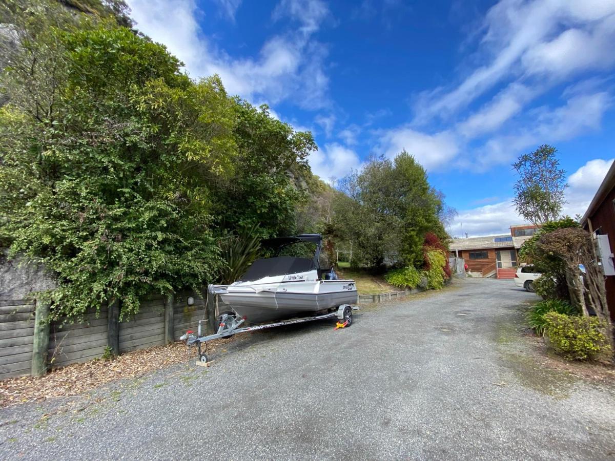 Motuoapa Bay Chalets Turangi Exterior photo