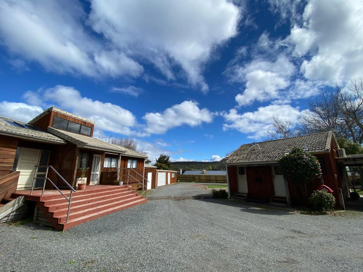 Motuoapa Bay Chalets Turangi Exterior photo